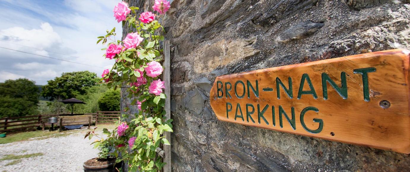 Bron-Nant cottage